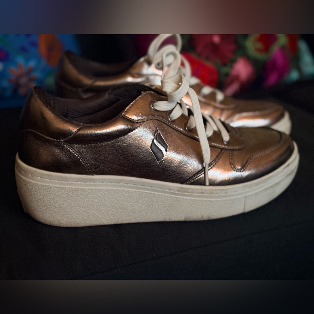 Skechers Bronze Metallic Women's Sneakers